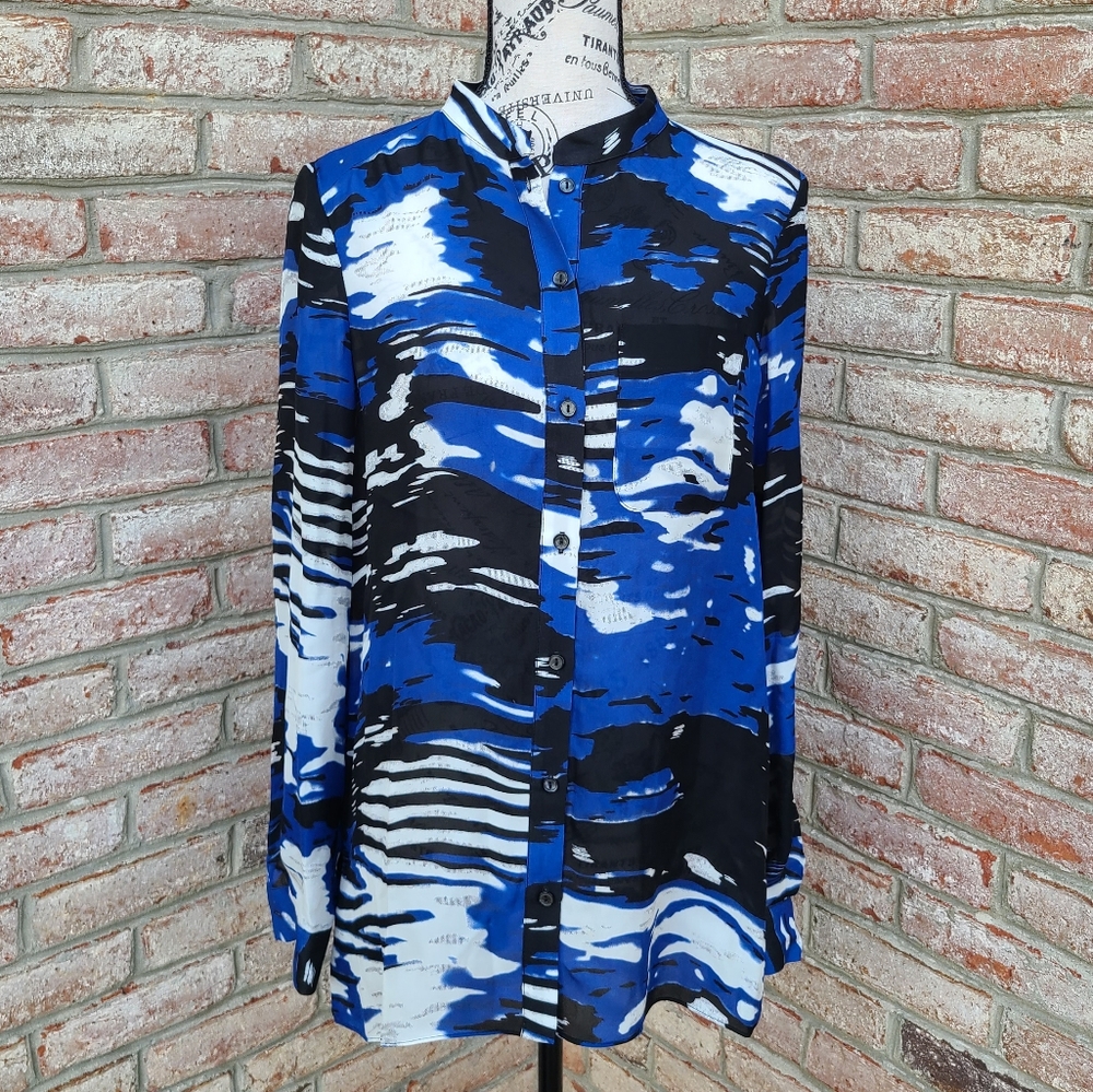 Parker Silk Button Down Blouse Blue Pattern Medium